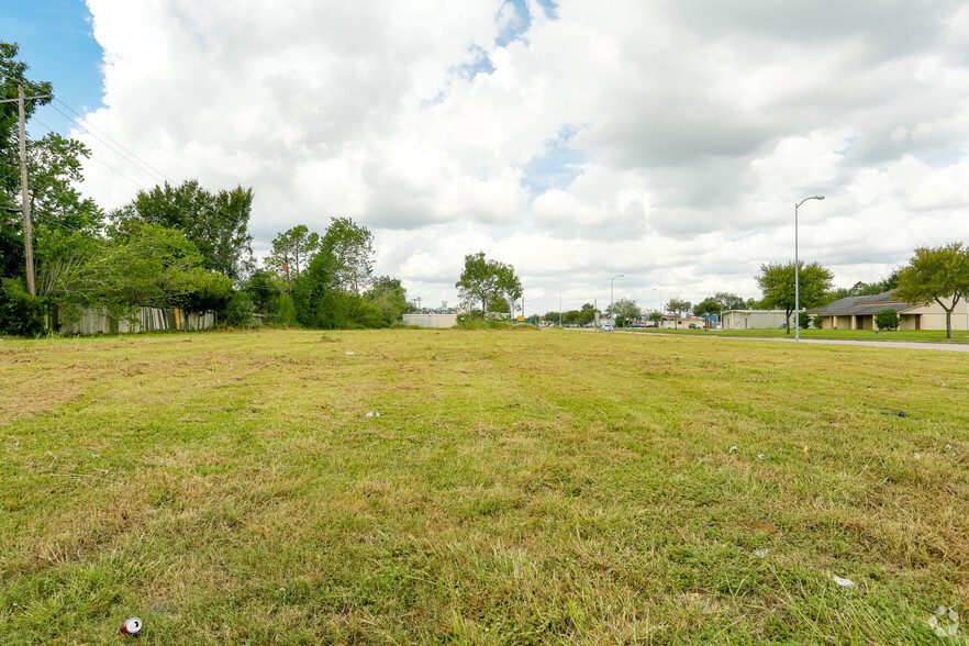 5303 W Orem Dr, Houston, TX à vendre - Photo principale - Image 1 de 1