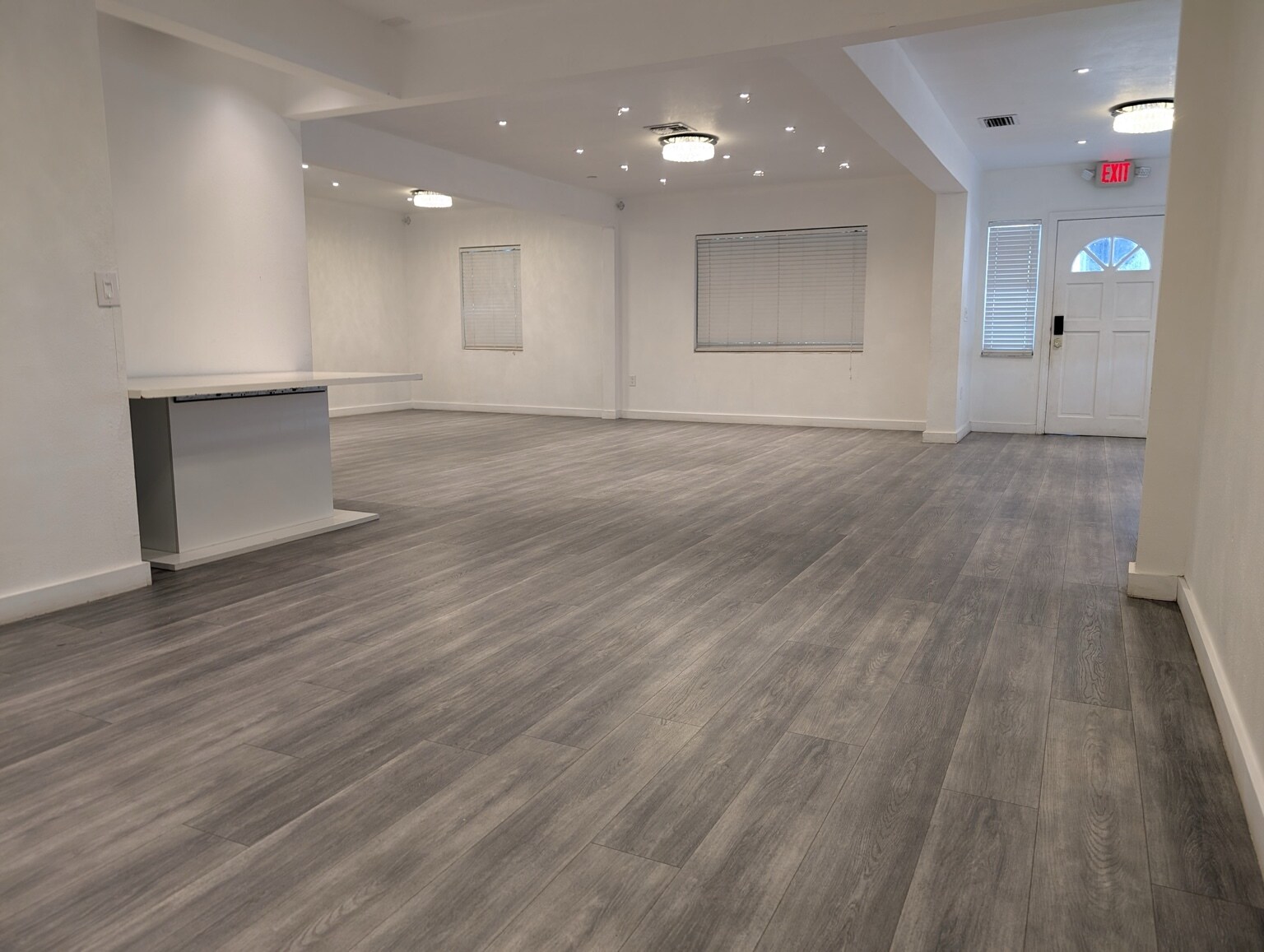 512 25th St W, Bradenton, FL à louer Photo du bâtiment- Image 1 de 19