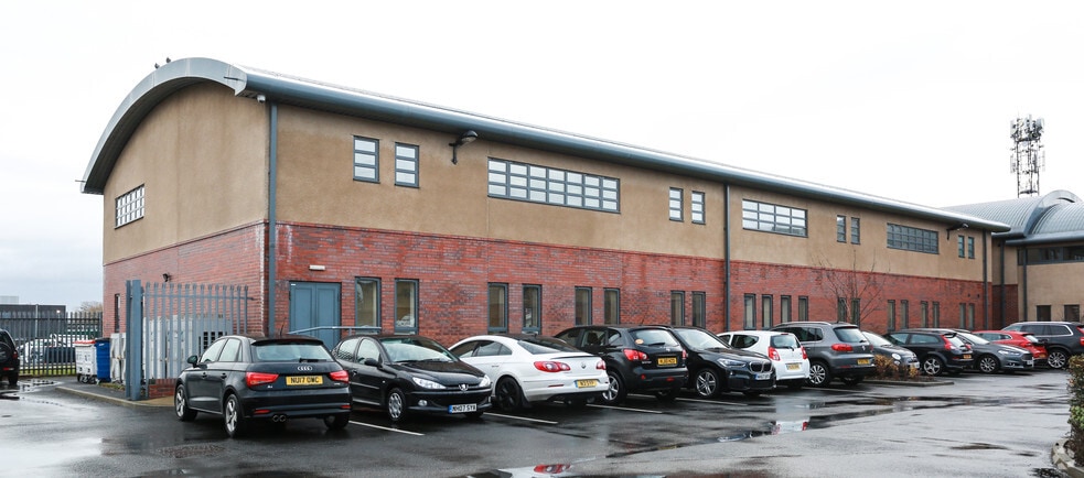 Whitfield Ct, Durham à louer - Photo du bâtiment - Image 3 de 4