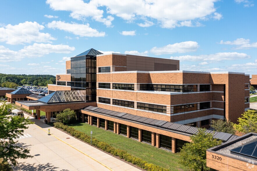 5315 Elliott Dr, Ypsilanti, MI à louer - Photo du bâtiment - Image 3 de 11