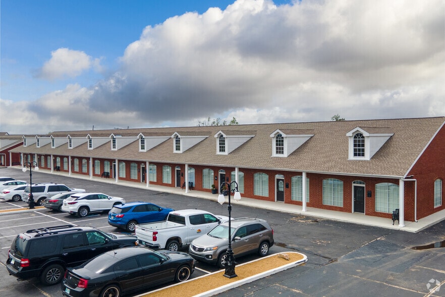 1901-1915 N Moore Ave, Oklahoma City, OK for sale - Building Photo - Image 3 of 5