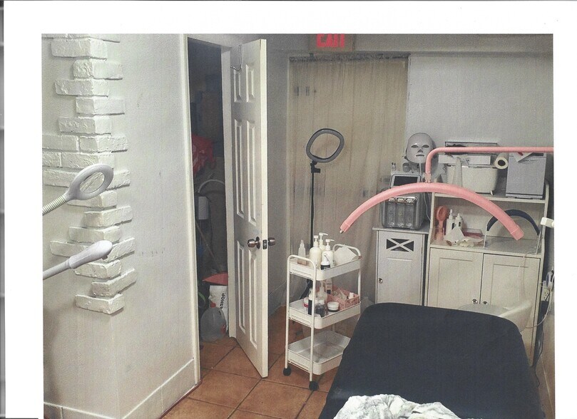 1686-1700 Central Park Ave, Yonkers, NY à louer - Photo du bâtiment - Image 3 de 7