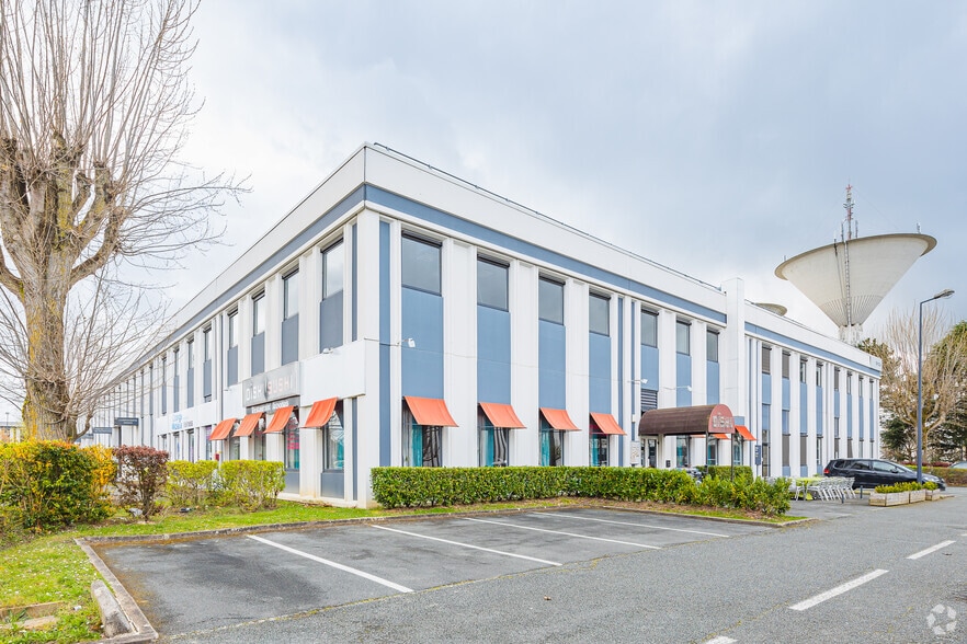 10 Avenue Du Québec, Villebon-sur-Yvette for lease - Building Photo - Image 2 of 2