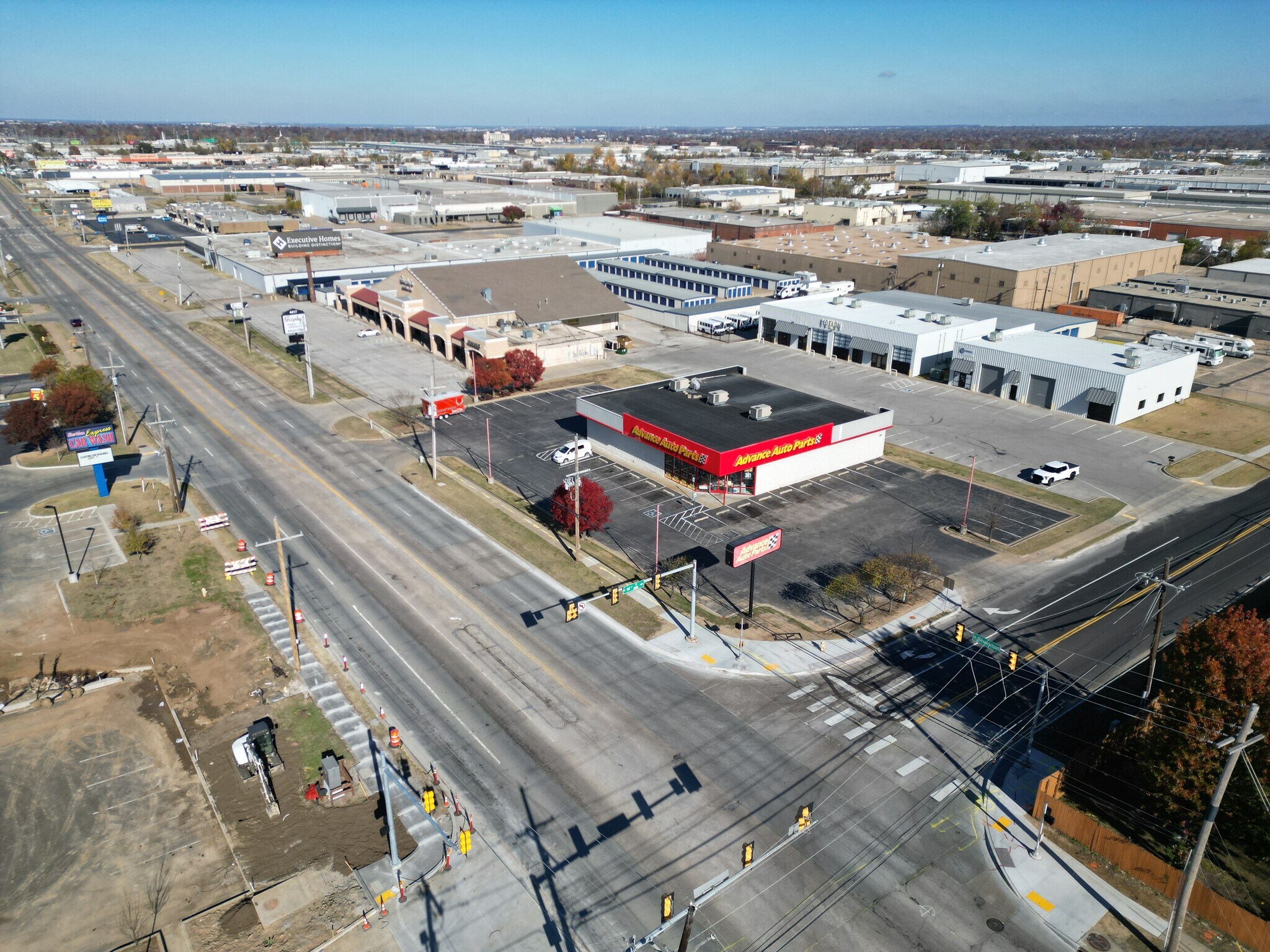 4461 S Sheridan Rd, Tulsa, OK for lease Building Photo- Image 1 of 11