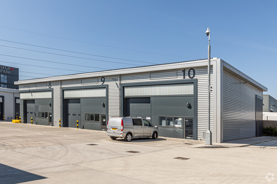 Consul Av, Rainham for lease - Primary Photo - Image 1 of 4