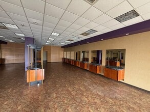 4835 N O'Connor Rd, Irving, TX for lease Interior Photo- Image 2 of 11