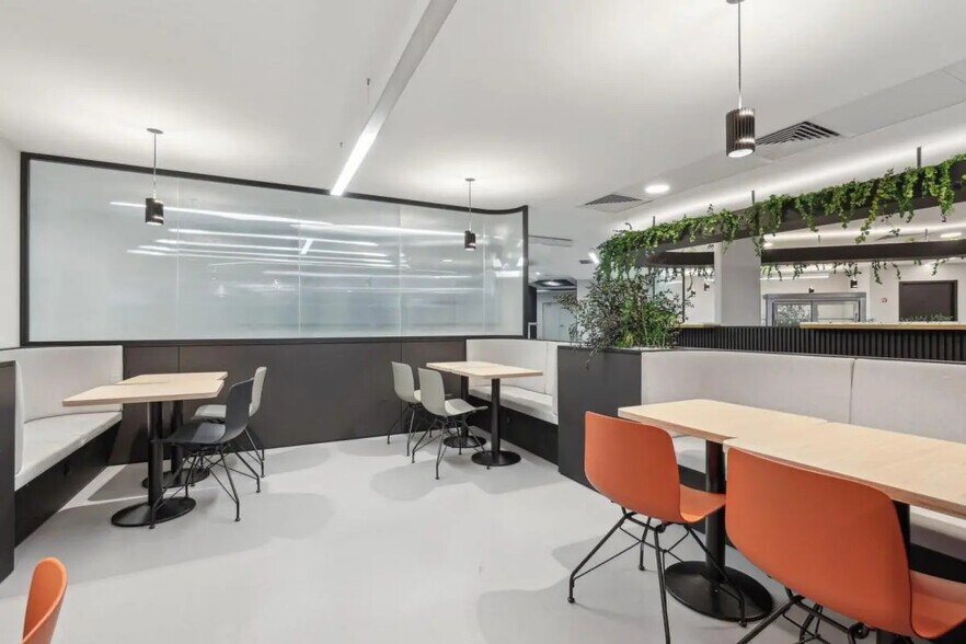 22 Quai Gallieni, Suresnes à louer - Photo du bâtiment - Image 3 de 16