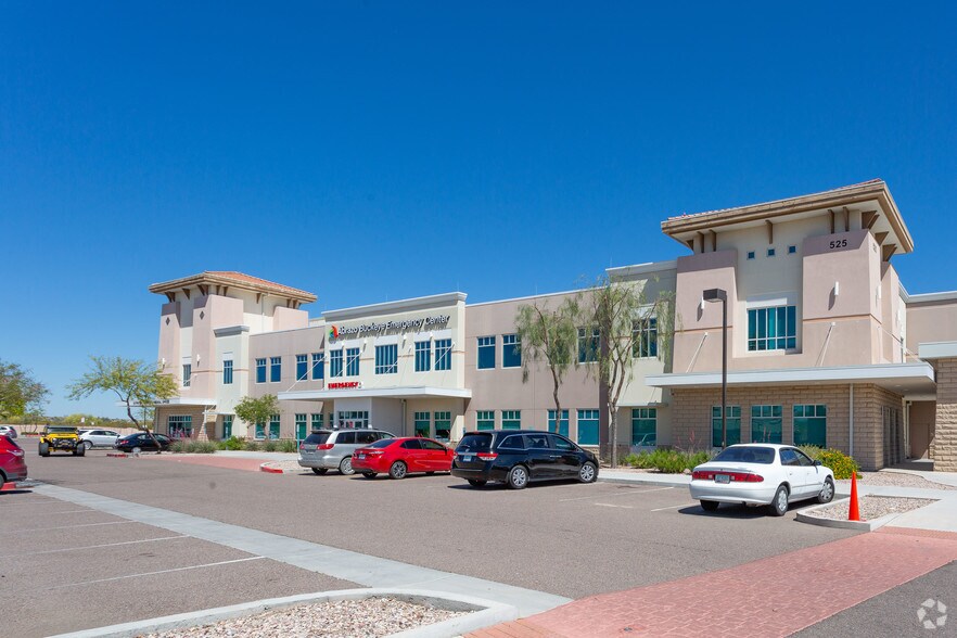525 S Watson Rd, Buckeye, AZ à louer - Photo du bâtiment - Image 2 de 3