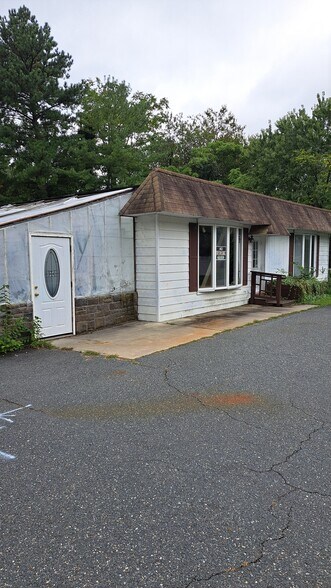 4401 E Joppa Rd, Perry Hall, MD à vendre - Photo du bâtiment - Image 3 de 18