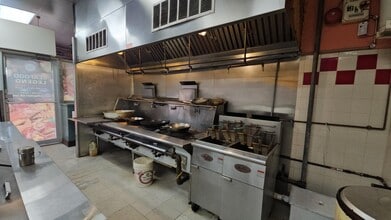 5500 Sinclair Ln, Baltimore, MD à louer Photo intérieure- Image 1 de 6