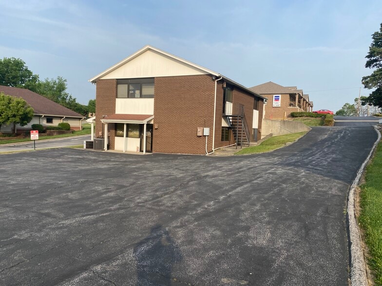 1A Physicians Park, Frankfort, KY for lease - Building Photo - Image 2 of 3