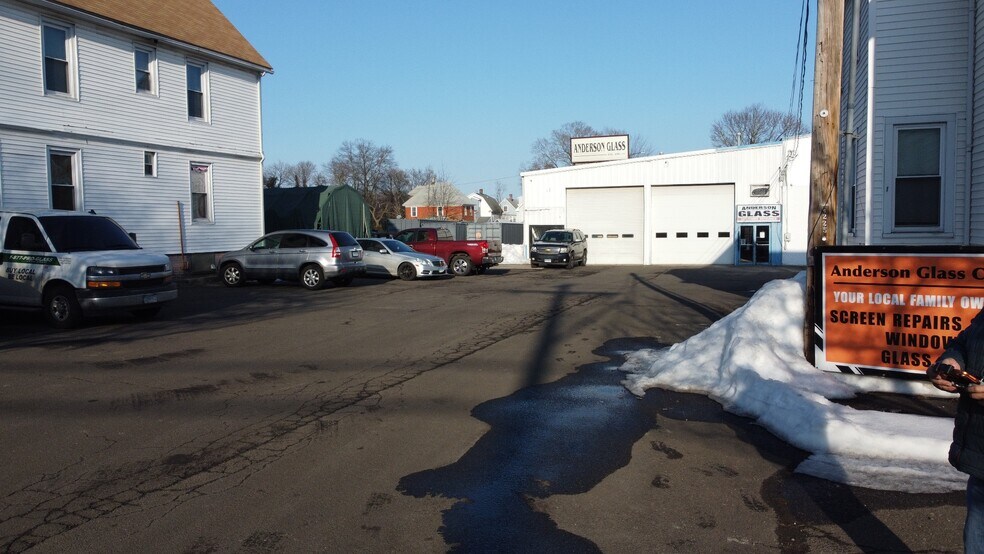 Campbell Ave & Hall St portefeuille de 1 propriétés à vendre sur LoopNet.ca - Photo du bâtiment - Image 2 de 7