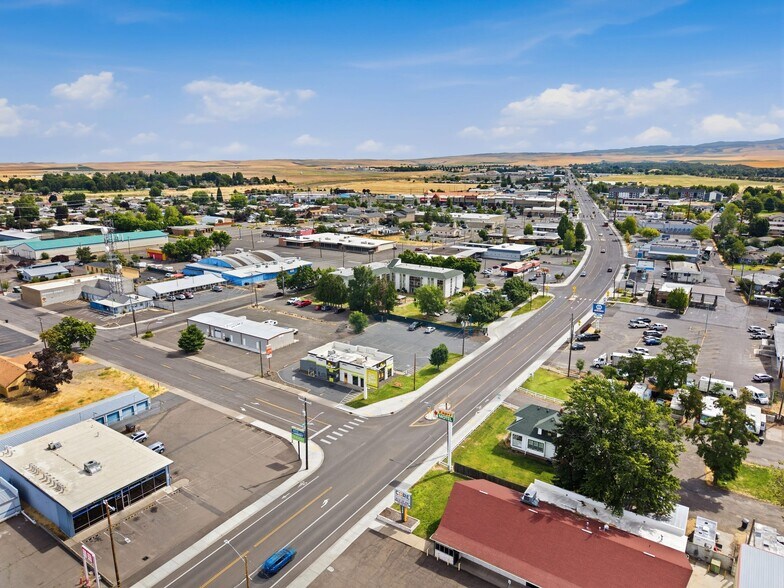 1815 E Isaacs Ave, Walla Walla, WA à vendre - Photo du bâtiment - Image 3 de 12