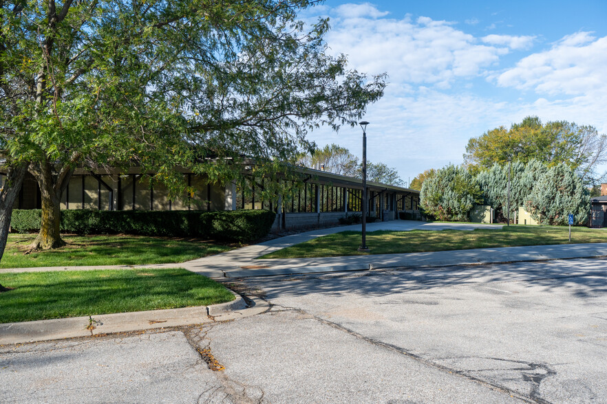 7200 World Communications Dr, Omaha, NE à vendre - Photo principale - Image 1 de 1