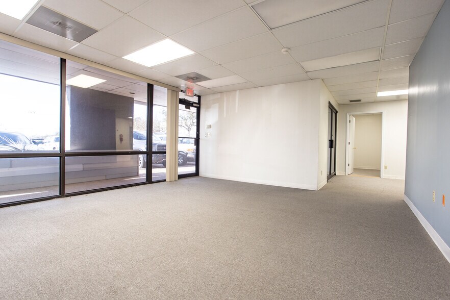 1425 Lakeland Dr, Jackson, MS à louer - Photo intérieure - Image 3 de 9