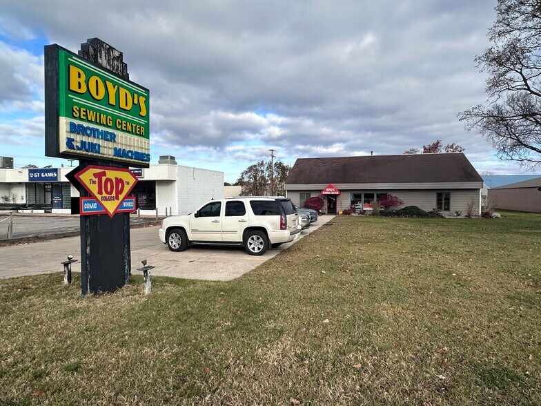 966 W South Airport Rd, Traverse City, MI à vendre - Photo du bâtiment - Image 1 de 38