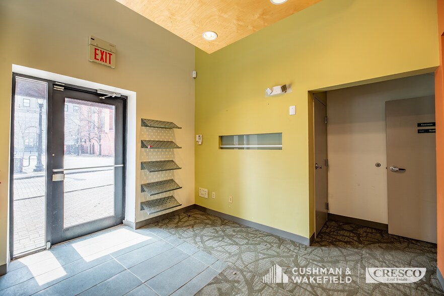 2510 Market Ave, Cleveland, OH à louer - Photo du bâtiment - Image 2 de 12