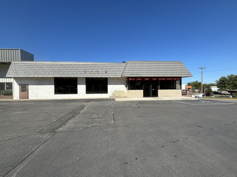 300 W Prospect St, Durand, WI for lease - Primary Photo - Image 1 of 3