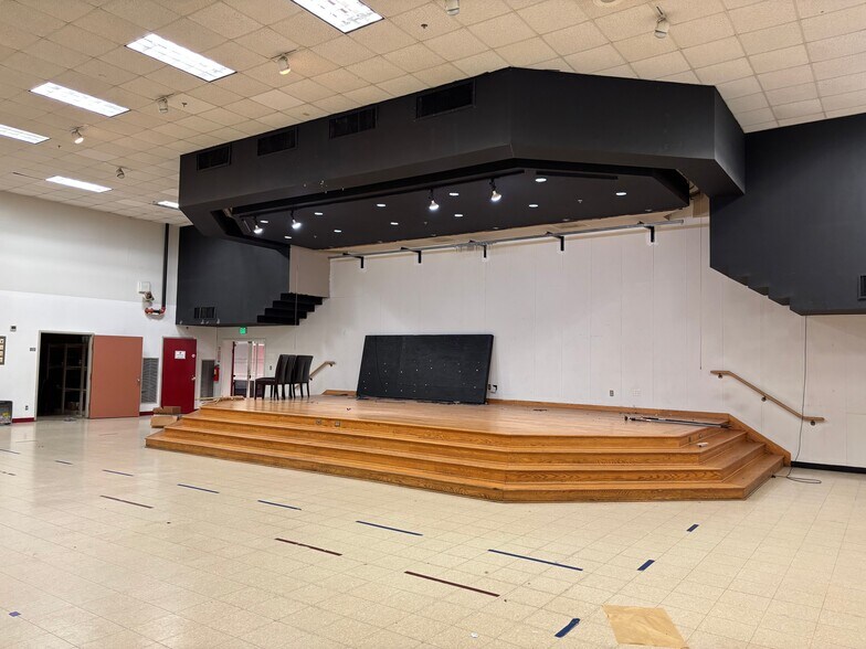 600 Charles St, Humble, TX à vendre - Photo intérieure - Image 3 de 9