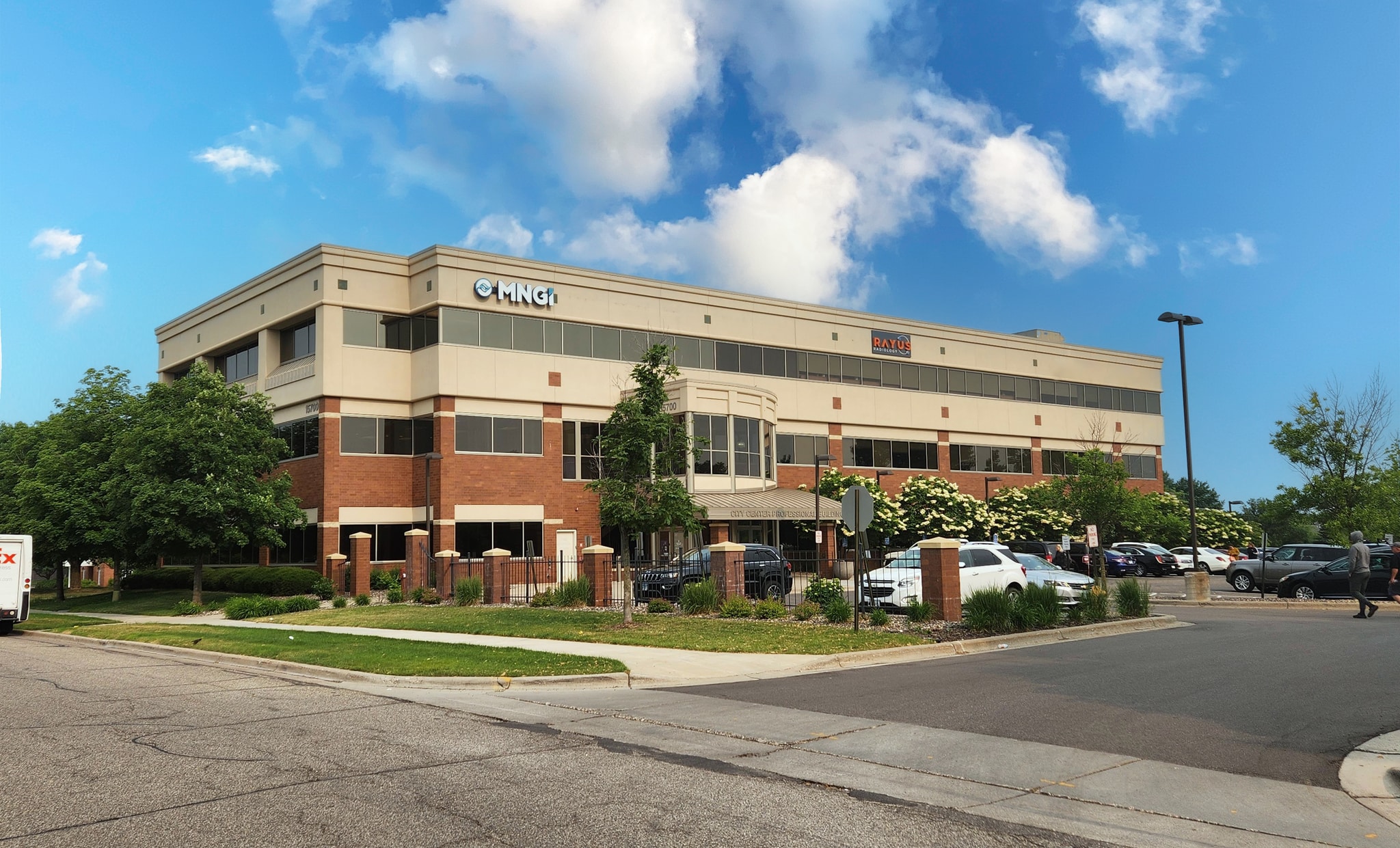 15700 37th Ave N, Plymouth, MN for lease Primary Photo- Image 1 of 10