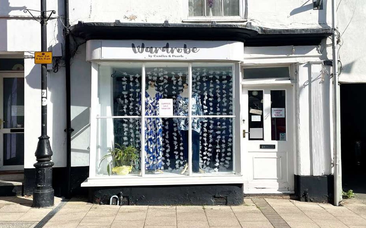 11A South St, Torrington à louer Photo principale- Image 1 de 2