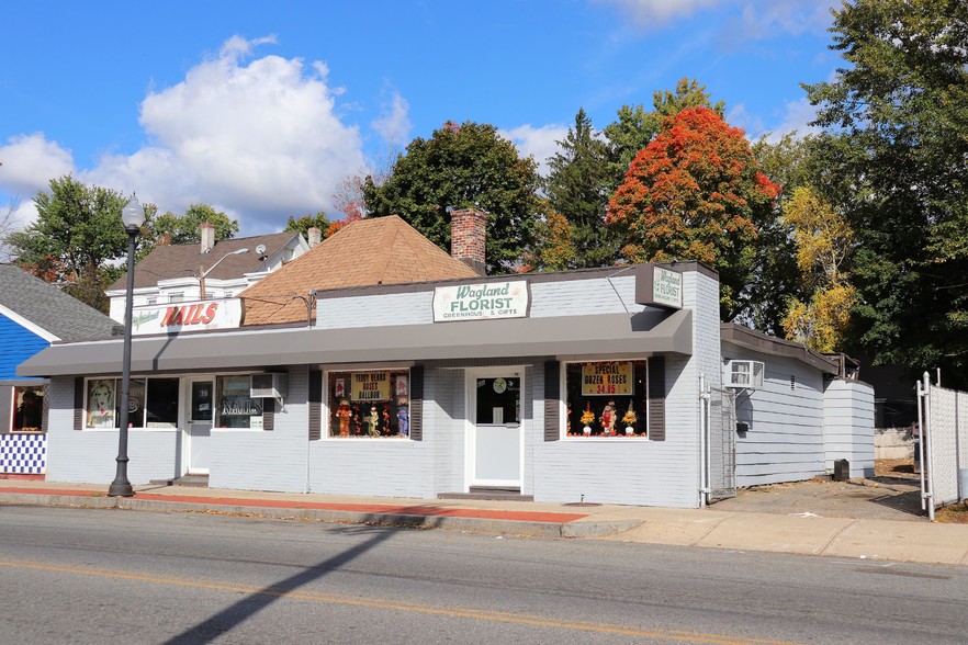 635-637 Broadway, Lawrence, MA for sale - Building Photo - Image 1 of 1