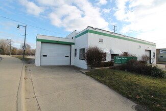 Plus de détails pour 400 S Pine St, Burlington, WI - Commerce de détail à vendre