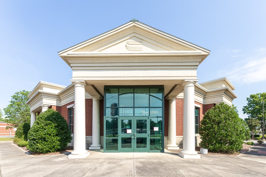 7770 Us-72 Hwy, Madison, AL for sale - Building Photo - Image 1 of 7