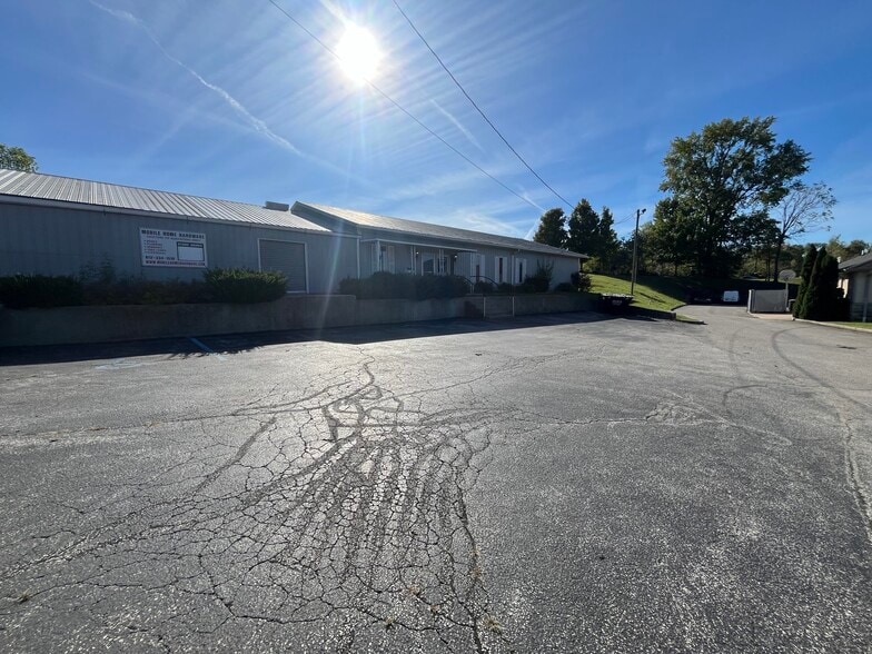 3695 W State Road 45, Bloomington, IN for lease - Building Photo - Image 1 of 6