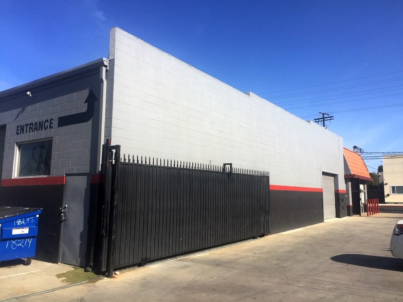 18212-18216 Parthenia St, Northridge, CA for lease - Building Photo - Image 3 of 12