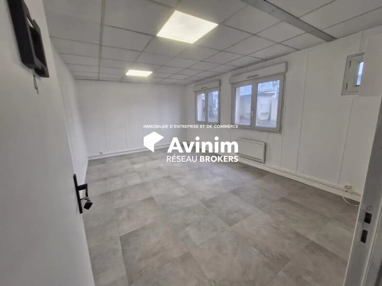 Office in Mitry-Mory for lease - Interior Photo - Image 3 of 3