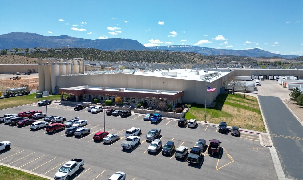 2791 W Highway 56, Cedar City, UT à louer - Photo du bâtiment - Image 2 de 12