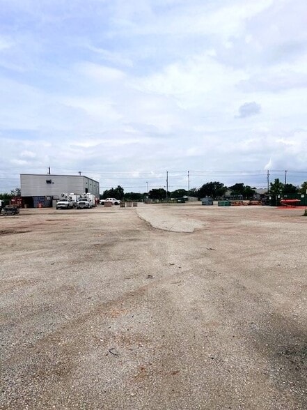 18680 Marbach Ln, San Antonio, TX for lease - Building Photo - Image 2 of 8