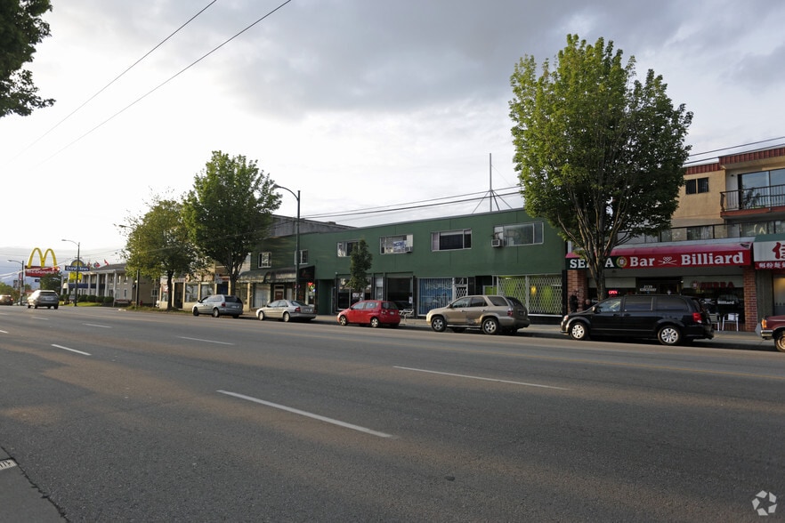 2115-2127 Kingsway, Vancouver, BC for sale - Primary Photo - Image 1 of 6