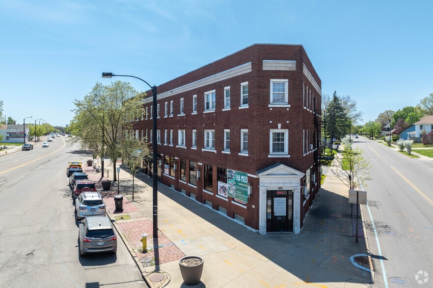 788-798 N Main St, Akron, OH à louer - Photo du bâtiment - Image 3 de 7