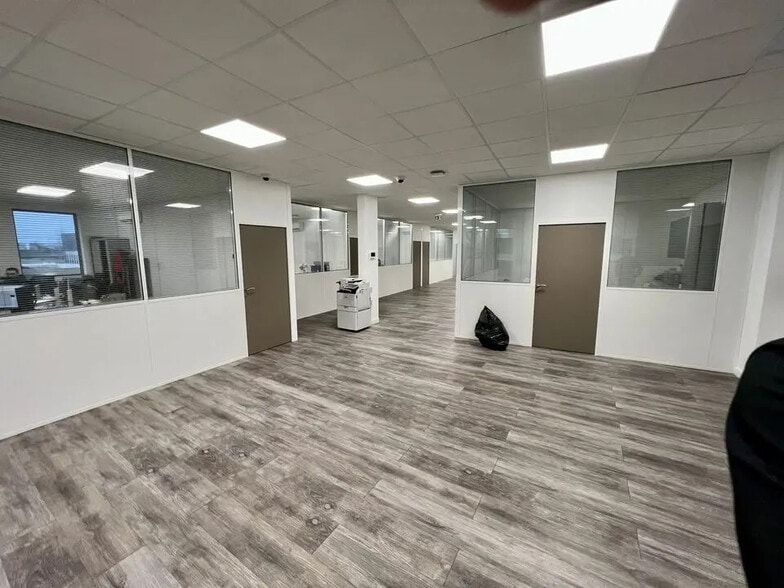 Local d'activités dans Tremblay-en-France à vendre - Photo intérieure - Image 3 de 3