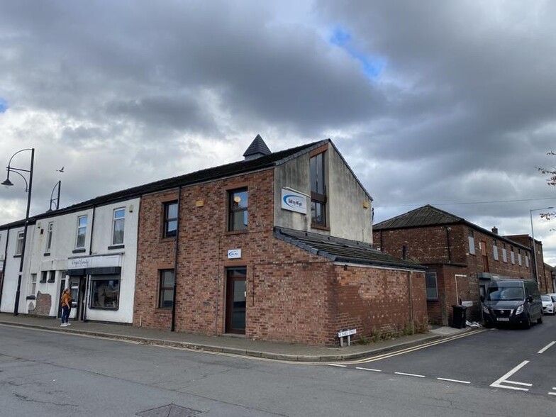 7-11A Worrall St, Stockport à louer - Photo du bâtiment - Image 1 de 10