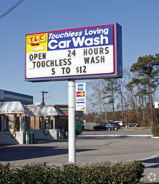 1217 Oceana Blvd, Virginia Beach, VA for sale - Primary Photo - Image 1 of 11