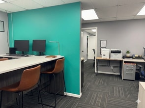 146 N Lake St, Forest Lake, MN à louer Photo intérieure- Image 2 de 10