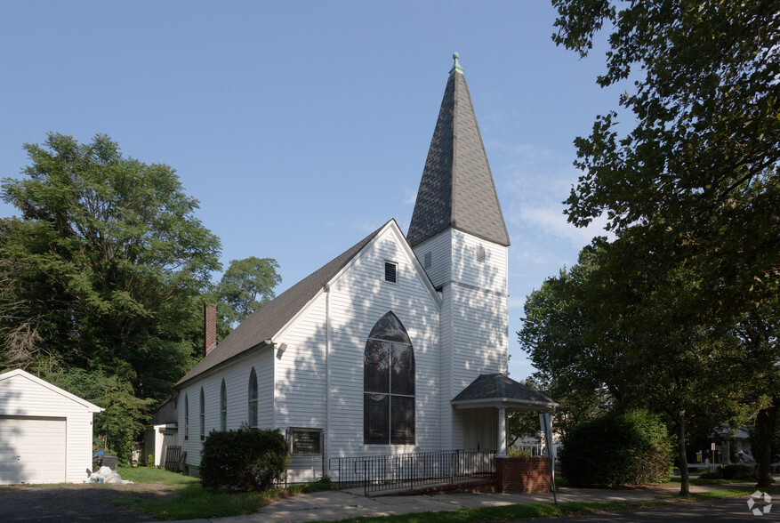 73 3rd Ave, Atlantic Highlands, NJ for sale - Primary Photo - Image 1 of 1