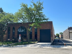 1301 Brummel Dr, Elk Grove Village, IL for lease Interior Photo- Image 2 of 11