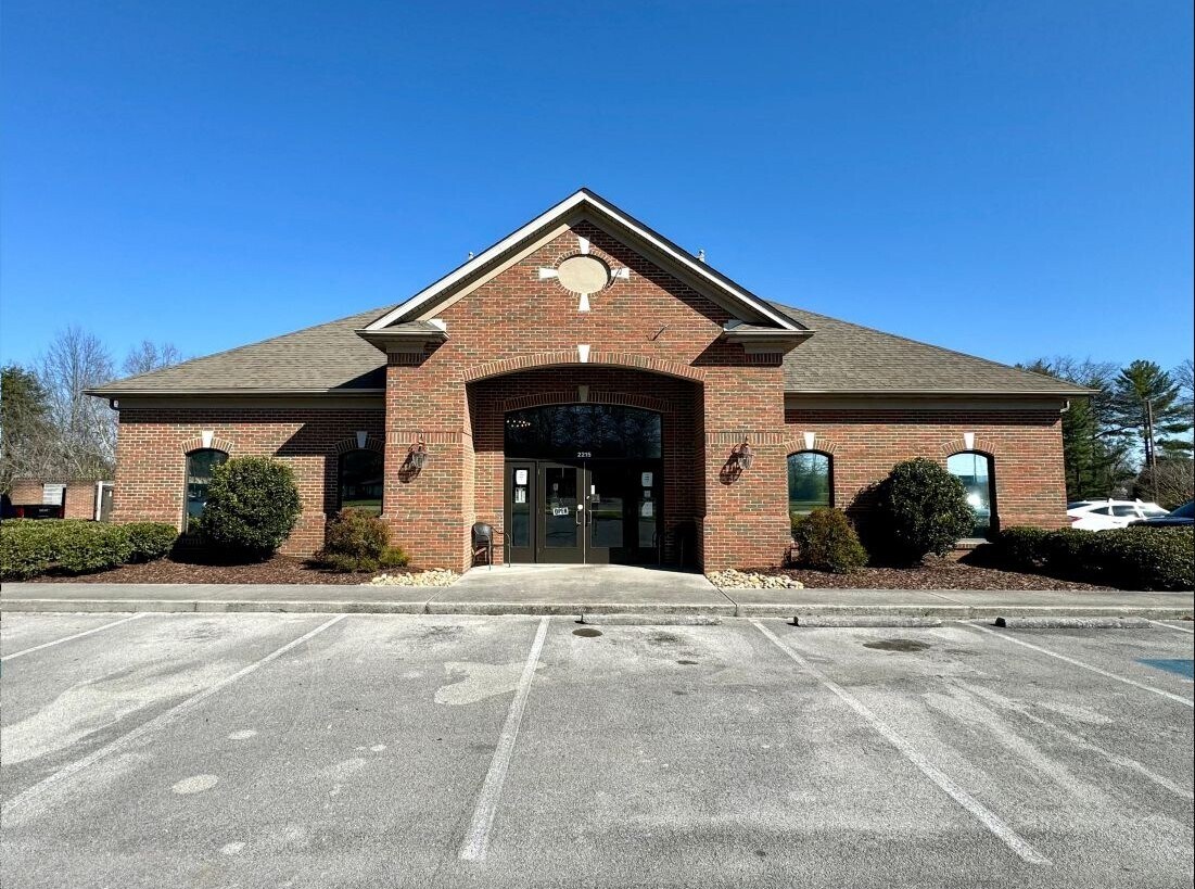 2215 E Lamar Alexander Pky, Maryville, TN à vendre Photo du bâtiment- Image 1 de 1