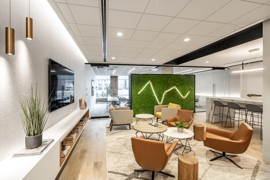 4350 N Fairfax Dr, Arlington, VA à louer - Photo du bâtiment - Image 2 de 9