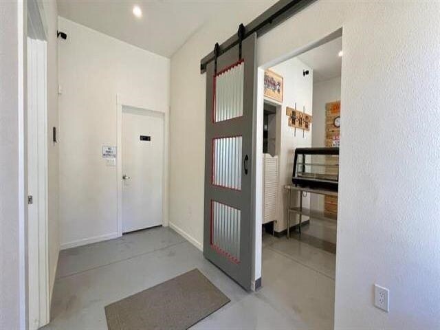 620 E Sierra Ave, Portola, CA à vendre - Photo intérieure - Image 3 de 39