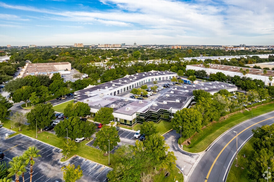 7751 Kingspointe Pky, Orlando, FL for lease - Aerial - Image 3 of 8