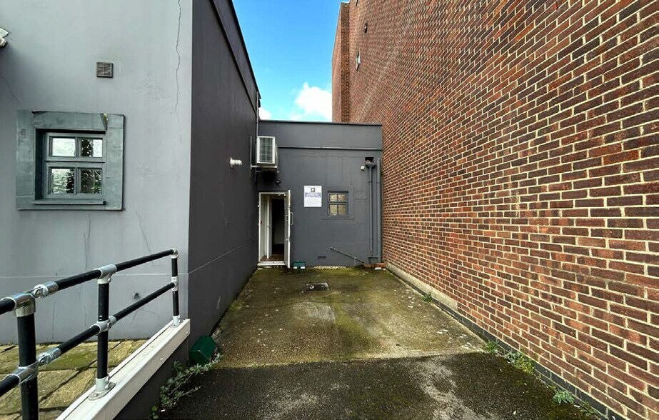 322 London Road Rd, Waterlooville à louer - Photo du bâtiment - Image 3 de 3