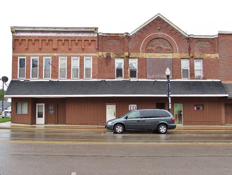 101-107 N Main St, Ada, OH à vendre - Photo principale - Image 1 de 1