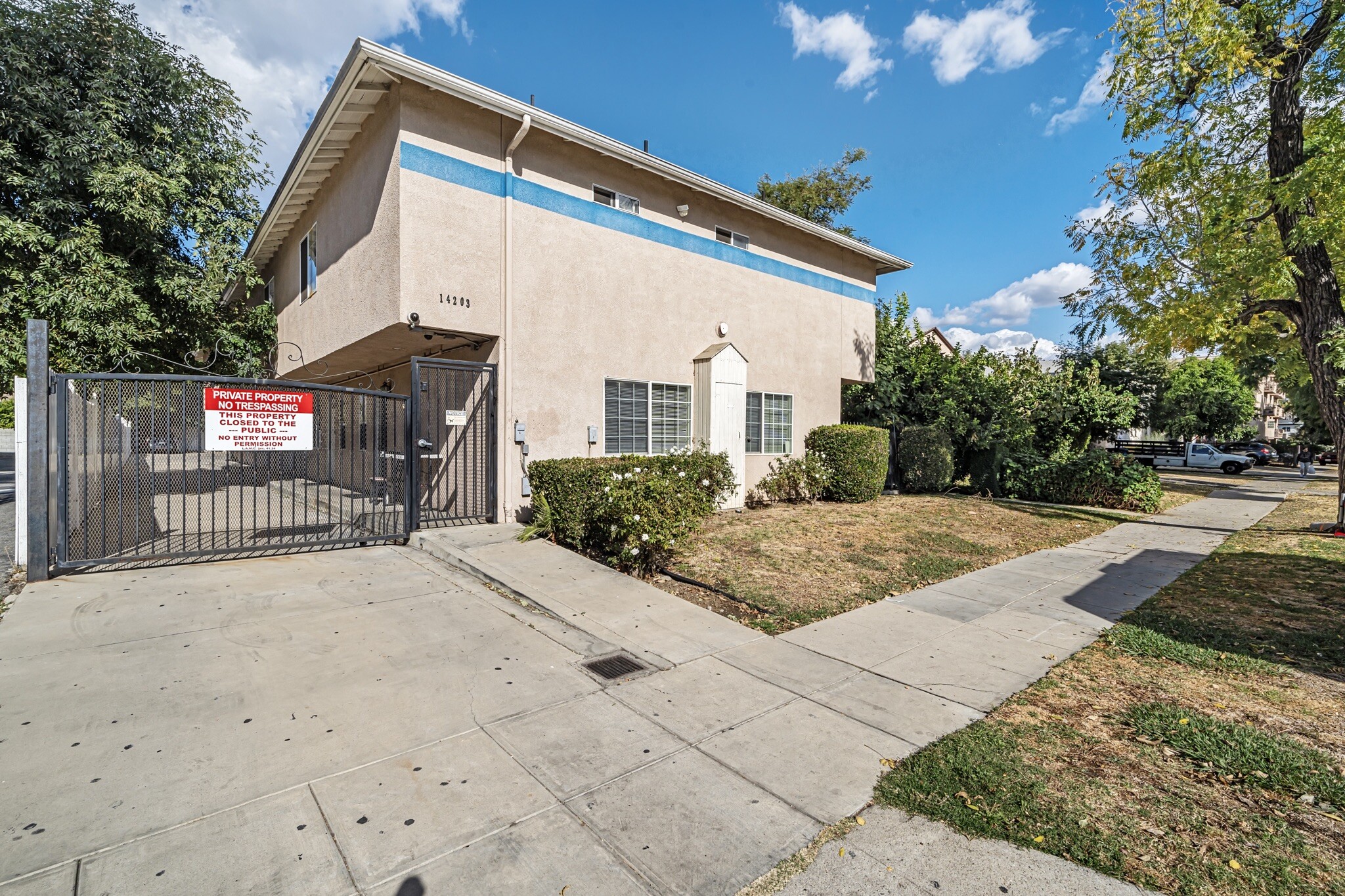 14203 Sylvan St, Van Nuys, CA for lease Building Photo- Image 1 of 17