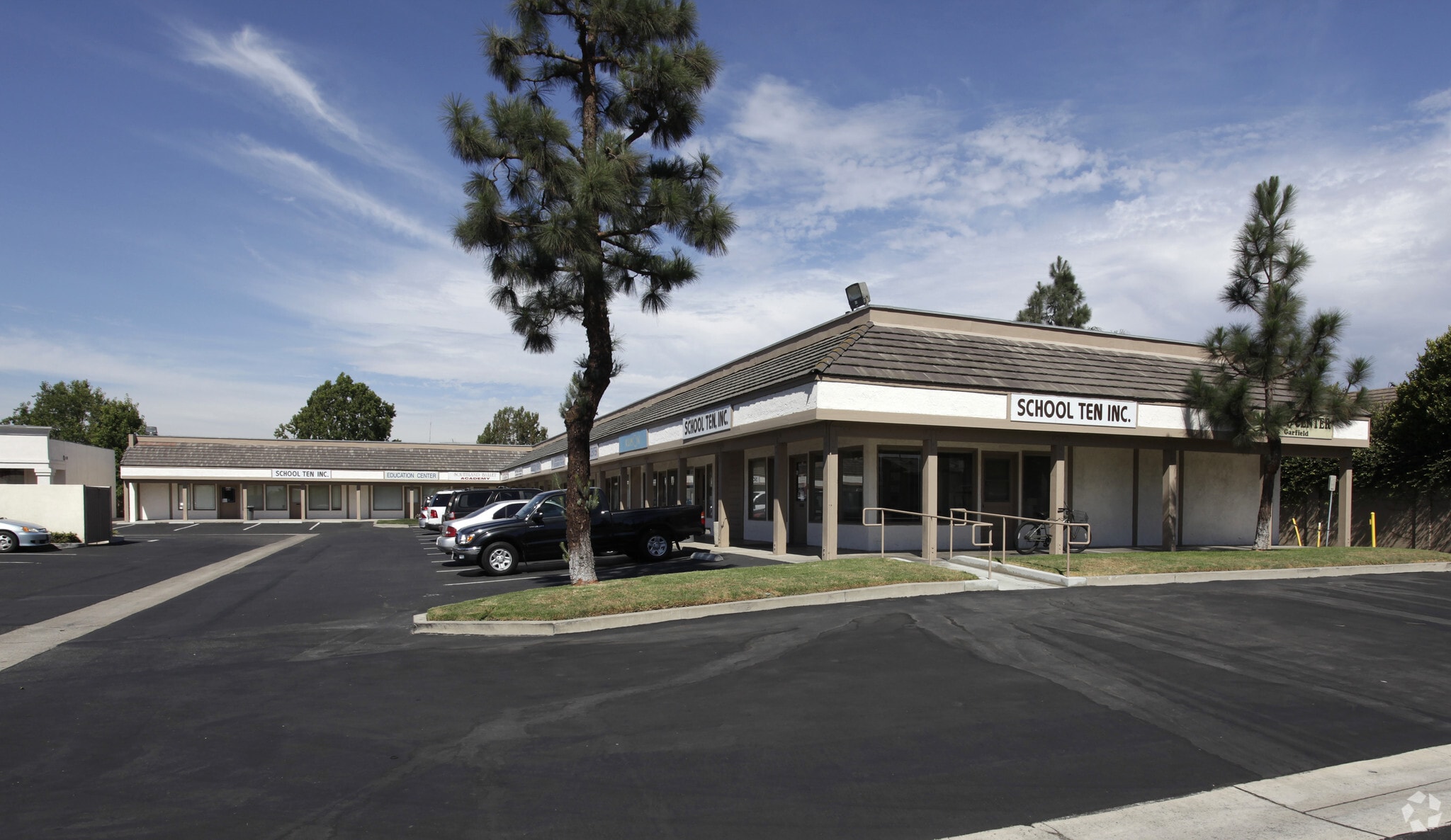 9555 Garfield Ave, Fountain Valley, CA for lease Primary Photo- Image 1 of 5