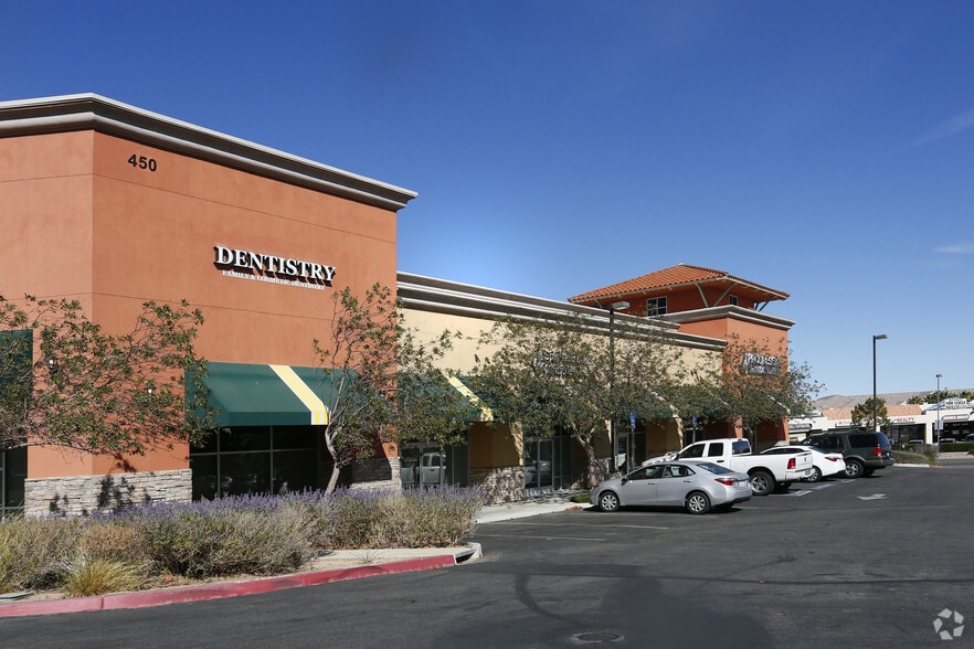 450-460 W Palmdale Blvd, Palmdale, CA for sale - Building Photo - Image 2 of 9